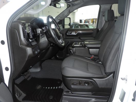 2024 Chev Silverado HD 3500 White 038