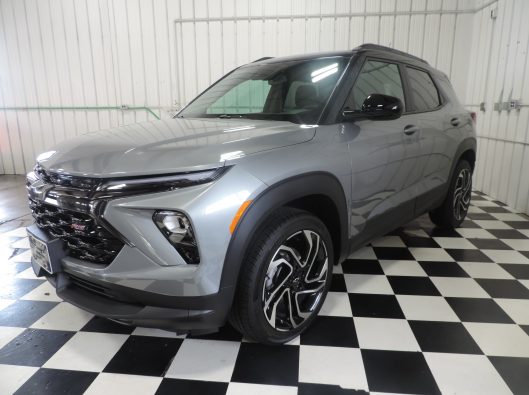2025 Chev Trailblazer RS Gray 002