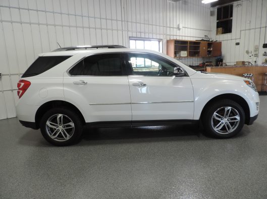 2017 Chev Equinox Premier 011