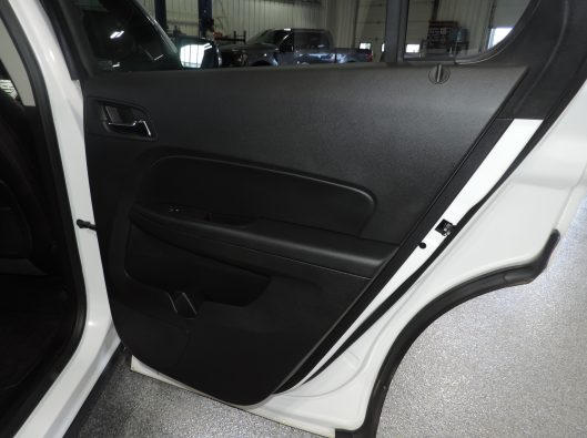 2017 Chev Equinox Premier 025