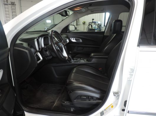 2017 Chev Equinox Premier 035