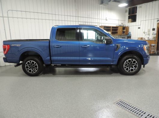 2022 Blue Ford F150 012