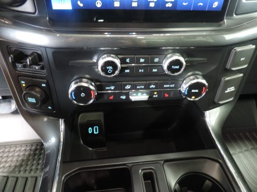 2022 Blue Ford F150 041
