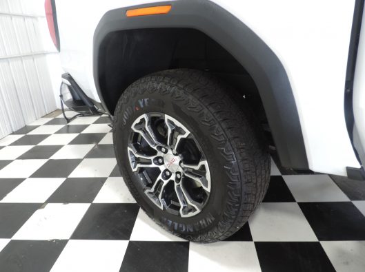 2024 GMC Canyon White 013