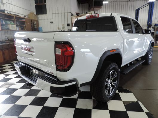 2024 GMC Canyon White 019