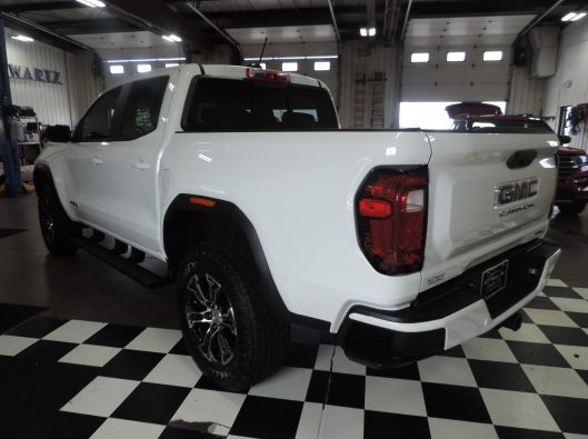 2024 GMC Canyon White 020