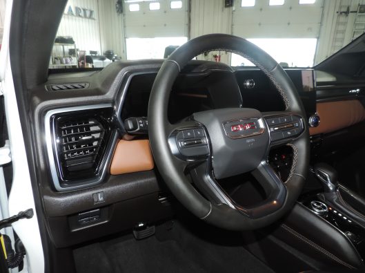 2024 GMC Canyon White 037