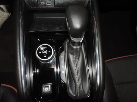 2024 GMC Canyon White 042