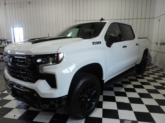 2025 Chev Silverado TB White 002