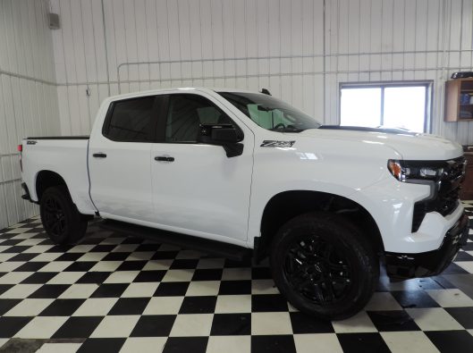 2025 Chev Silverado TB White 010