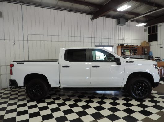2025 Chev Silverado TB White 011
