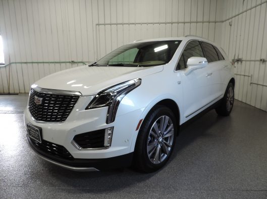 2024 Cadillac XT5 001