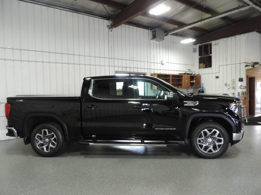 2024 GMC Sierra Black 010