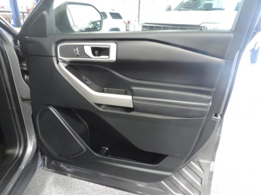2023 Ford Explorer XLT Gray Non 020