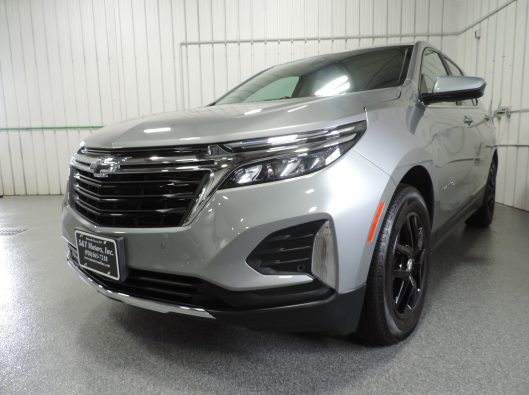 2023 Gray Chev Equinox 006