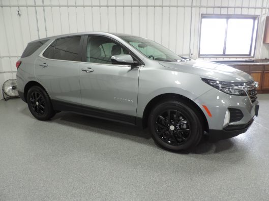 2023 Gray Chev Equinox 009