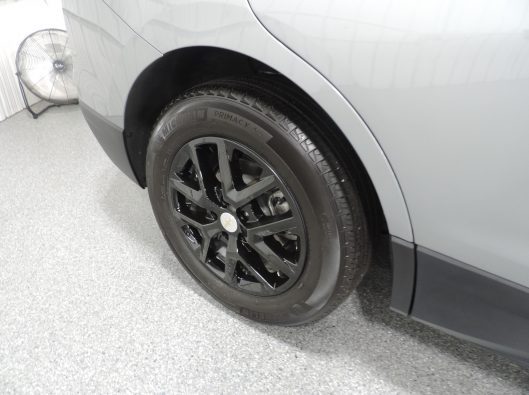 2023 Gray Chev Equinox 012