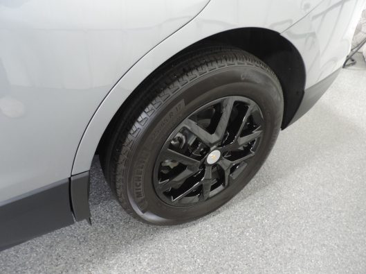 2023 Gray Chev Equinox 014