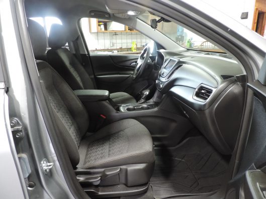 2023 Gray Chev Equinox 021