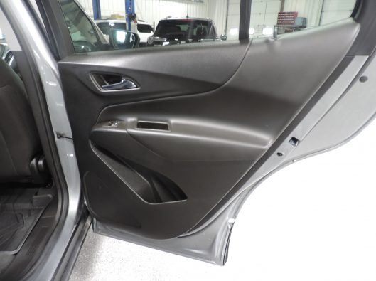 2023 Gray Chev Equinox 023
