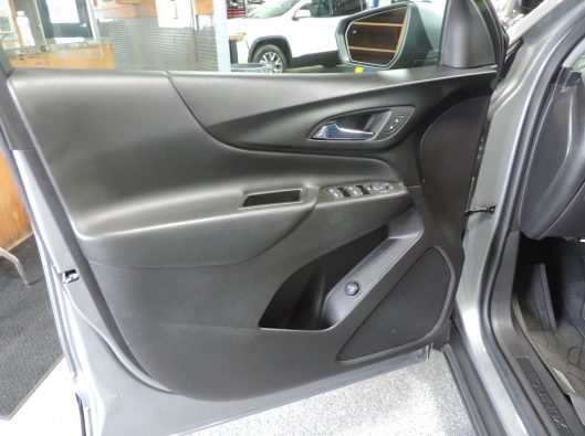 2023 Gray Chev Equinox 030