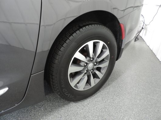 2020 Chrysler Pacifica 015