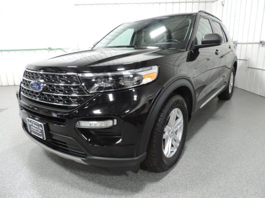 2022 Ford Explorer RWD Black 001