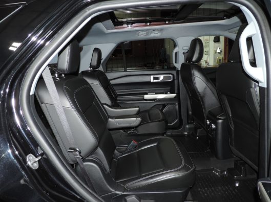2022 Ford Explorer RWD Black 022