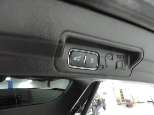 2022 Ford Explorer RWD Black 026