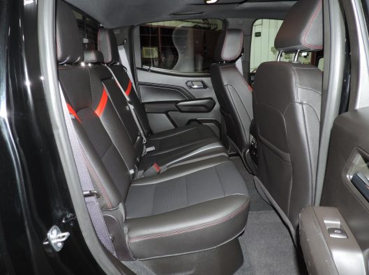 2023 Chev Colorado Z71 Black 022