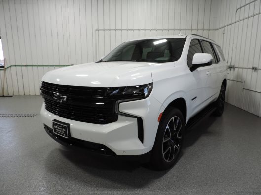 2023 Chev Tahoe RST White 001