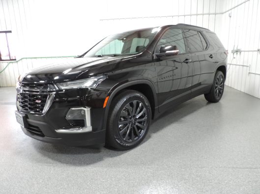 2023 Chev Traverse RS Black 002