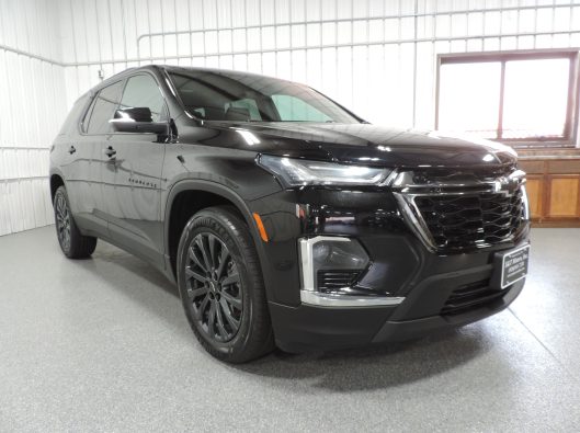 2023 Chev Traverse RS Black 007