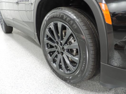 2023 Chev Traverse RS Black 012