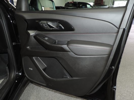 2023 Chev Traverse RS Black 021