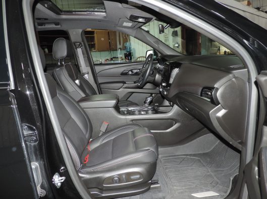 2023 Chev Traverse RS Black 022
