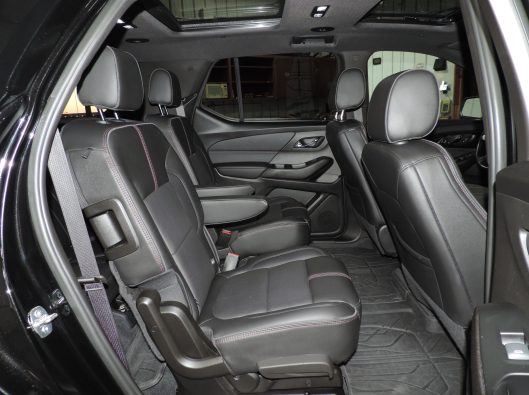 2023 Chev Traverse RS Black 025