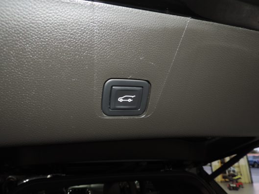 2023 Chev Traverse RS Black 029