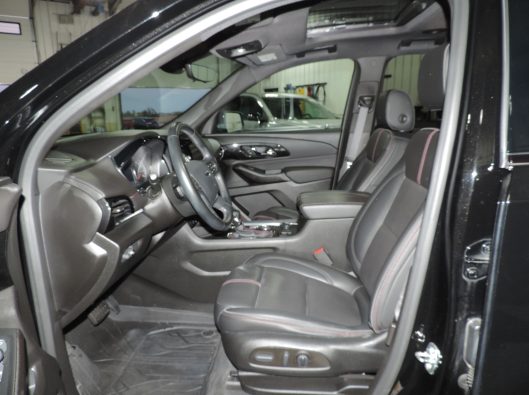 2023 Chev Traverse RS Black 035