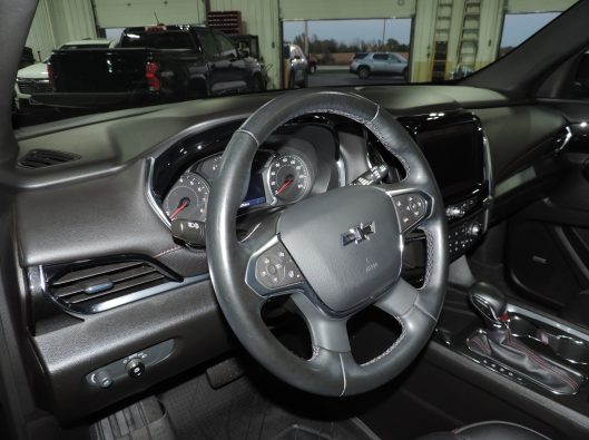 2023 Chev Traverse RS Black 036