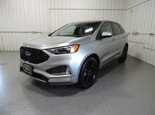 2023 Ford Edge ST 001