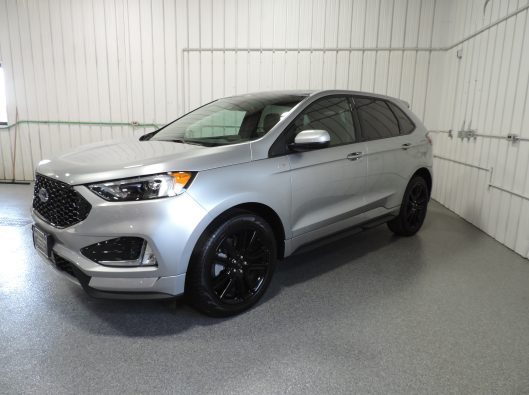 2023 Ford Edge ST 002