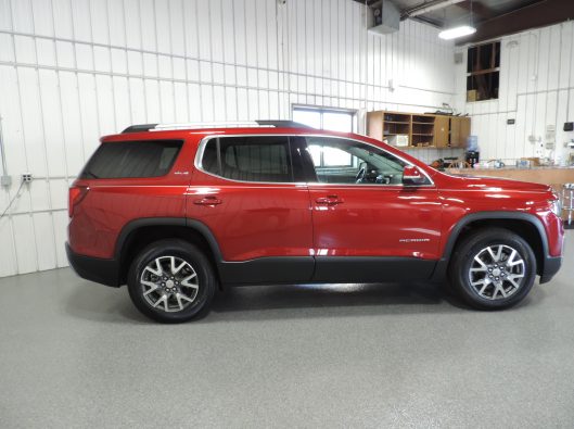 2023 GMC Acadia Red 011