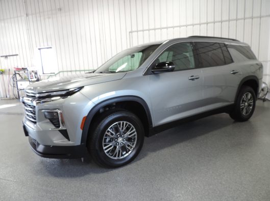 2025 Chev Traverse 2LT 123410 003