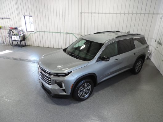 2025 Chev Traverse 2LT 123410 016