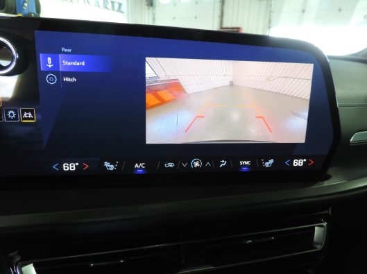 2025 Chev Traverse 2LT 123410 041