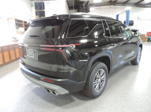 2025 Chev Traverse Black 016