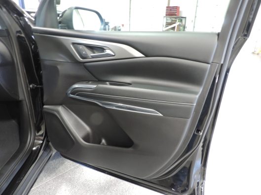 2025 Chev Traverse Black 018