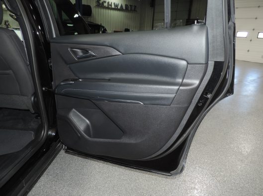 2025 Chev Traverse Black 021