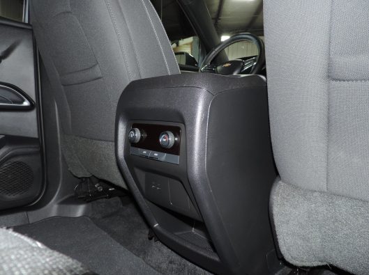 2025 Chev Traverse Black 023